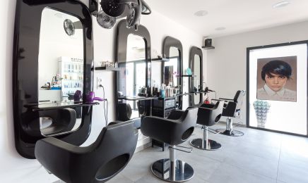 Viva La Vie by Christelle Vermelho : Coiffeur à Portets