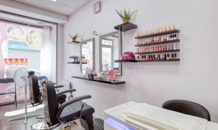 Rose salon de beauté indien : Manucure à Paris