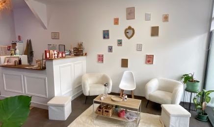 AJ Institut  - Centre de bronzage, hammam, ongles, cils et sourcils : Manucure à Perpignan