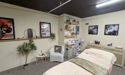 Marie Esthetik  : Coiffeur à Bonneval