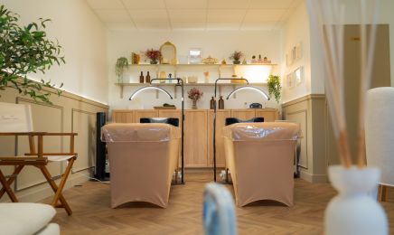 BY NOMAA STUDIO chez Maison Twins : Institut de beauté à Cournon-d'Auvergne