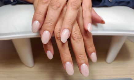 Capsule & Paillettes by Tessa : Manucure à Granges-les-Beaumont