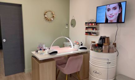 Anaë Beauté : Manucure à Roost-Warendin
