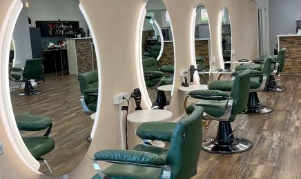 Friseur Daroliya Kosmetik: Kosmetikstudio in Gilching
