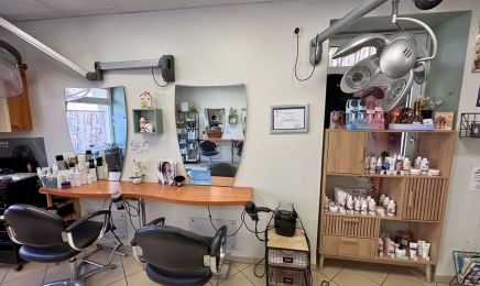 Au salon de Jennifer : Coiffeur à Fyé