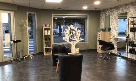 Salon de coiffure Marina : Institut de beauté à Juillan