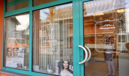 Violic Beautysalon: Nagelstudio in Hattersheim am Main