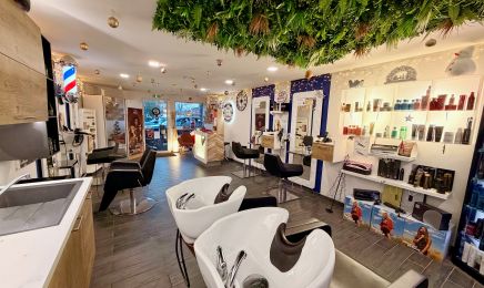 Rien que du Bonheur  : Coiffeur à Vernet