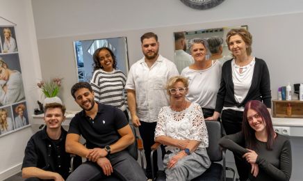 Elke Hofdmann & Husni Barber Shop: Barbershop in Zetel