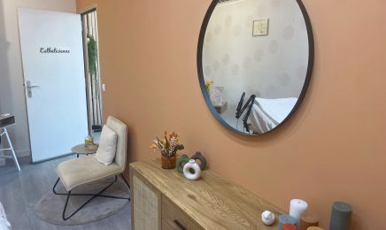 DIOSA Studio Beauté & coiffure : Manucure à Saussan