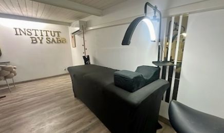Institut by sabb : Manucure à Venelles