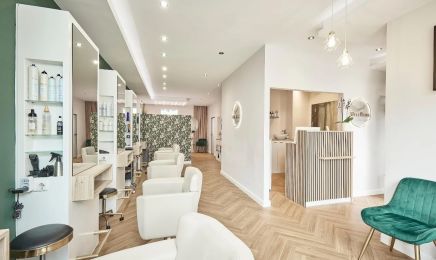 WellBeing Salon - Friseur Kosmetik: Kosmetikstudio in München