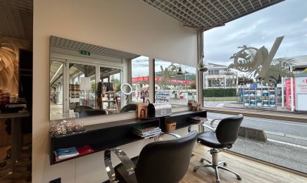 Version Originale : Coiffeur à Faverges-Seythenex