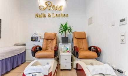 Rosa Nails & Lashes : Nagelstudio in München