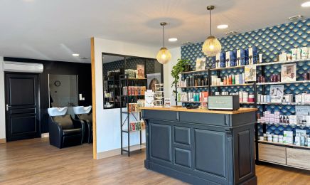 L'instant Coiffure & Beauté : Manucure à Burie