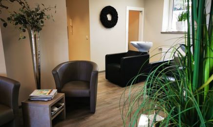 Föhn & Klön Inh. Tanja Pollmann Friseursalon: Friseur in Hude