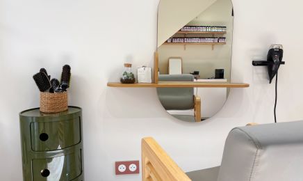 NOLIE Hair & Color : Coiffeur à Lucenay