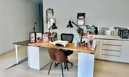 Instant Aly Beauté : Manucure à Saint-Marc-le-Blanc
