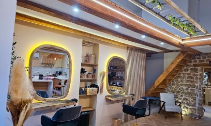 Suchet July  : Coiffeur à Luriecq