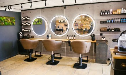 Drôles de Dames : Coiffeur à Lourmarin