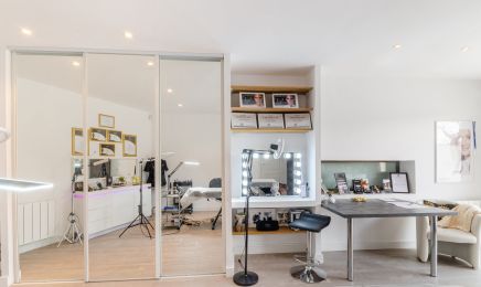 Zhanna Martini ACADEMY Maquillage permanent : Institut de beauté à Allauch