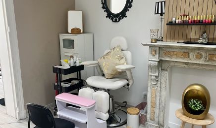 Mina'Cure : Manucure à Schaerbeek