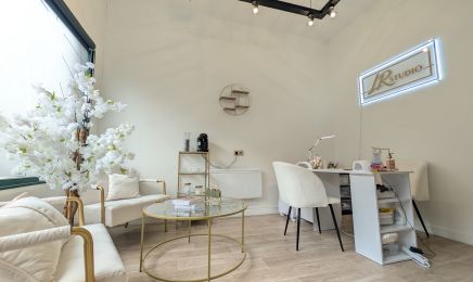 LR studio  : Manucure à Abbeville