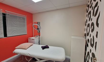 Jolie - Atelier de Beauté : Manucure à Tarbes