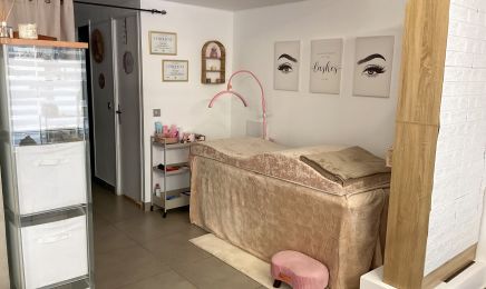 Mon Caprice Beauté Nails & Beauty : Institut de beauté à Antibes