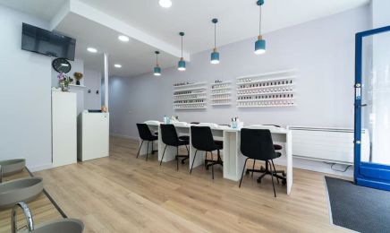 15 Vintimille : Manucure à Paris