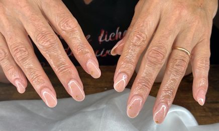 Ongles et Strass : Manucure à Aucaleuc