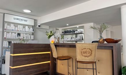 NEDA SALAHI HAIRSTYLING: Kosmetikstudio in Geislingen