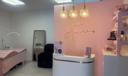 Sarahlou Beauty - Chez Anita : Manucure à Le Cannet