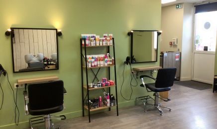 Remau tif Coiffure : Coiffeur à La Remaudière