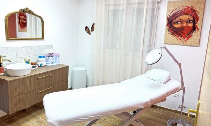 Mise en Beauté : Manucure à Villers-Bocage