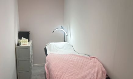 Glow up ma belle : Manucure à Le Bois-Plage-en-Ré