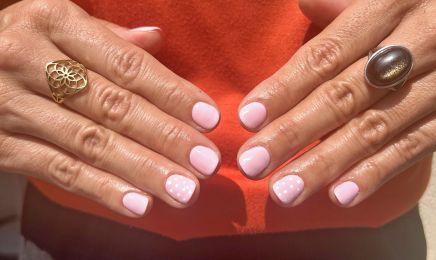 Beauté Nacrée : Manucure à Poitiers