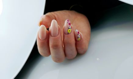 NBM & Co - Ongles et Formations : Manucure à Vercel-Villedieu-le-Camp