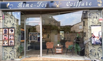 Aime-toi coiffure  : Coiffeur à Fougères