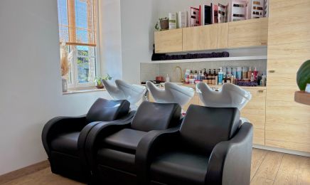 Au salon d’Anais : Coiffure Esthétique et Ongles  : Coiffeur à Boisseuil