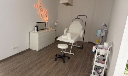 Mani by Monia: Kosmetikstudio in Bensheim