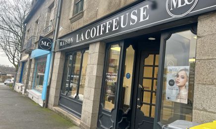 Maison La Coiffeuse : Coiffeur à Fougères
