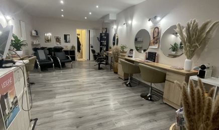 UN INSTANT POUR VOUS BY LUDIVINE : Coiffeur à Veigné