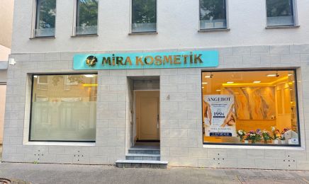 Mira Kosmetik: Nagelstudio in Siegburg