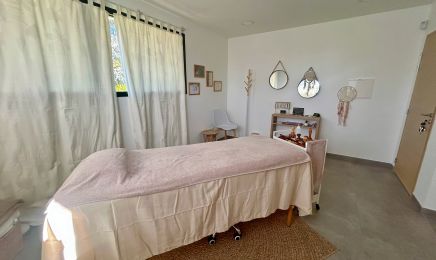 Madérothérapie & Massages - Pretty Body : Institut de beauté à Écully