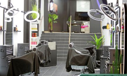 Alexis Barber 2  : Coiffeur à Arras