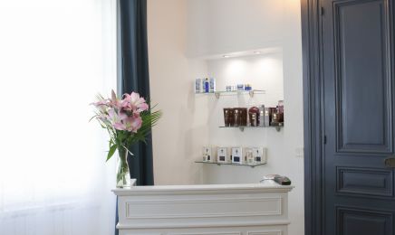 LM esthétique (Plein soleil) : Manucure à Versailles