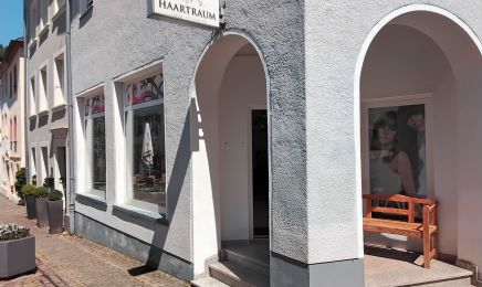 Natalie Heiser Salon Haartraum: Friseur in Saarburg