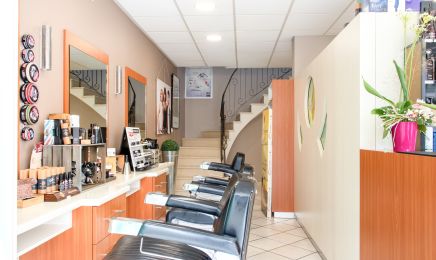 Ambiance coiffure : Manucure à Availles-en-Châtellerault
