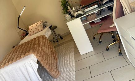 L'Nails 58 - Hélène Brouhez : Institut de beauté à Druy-Parigny